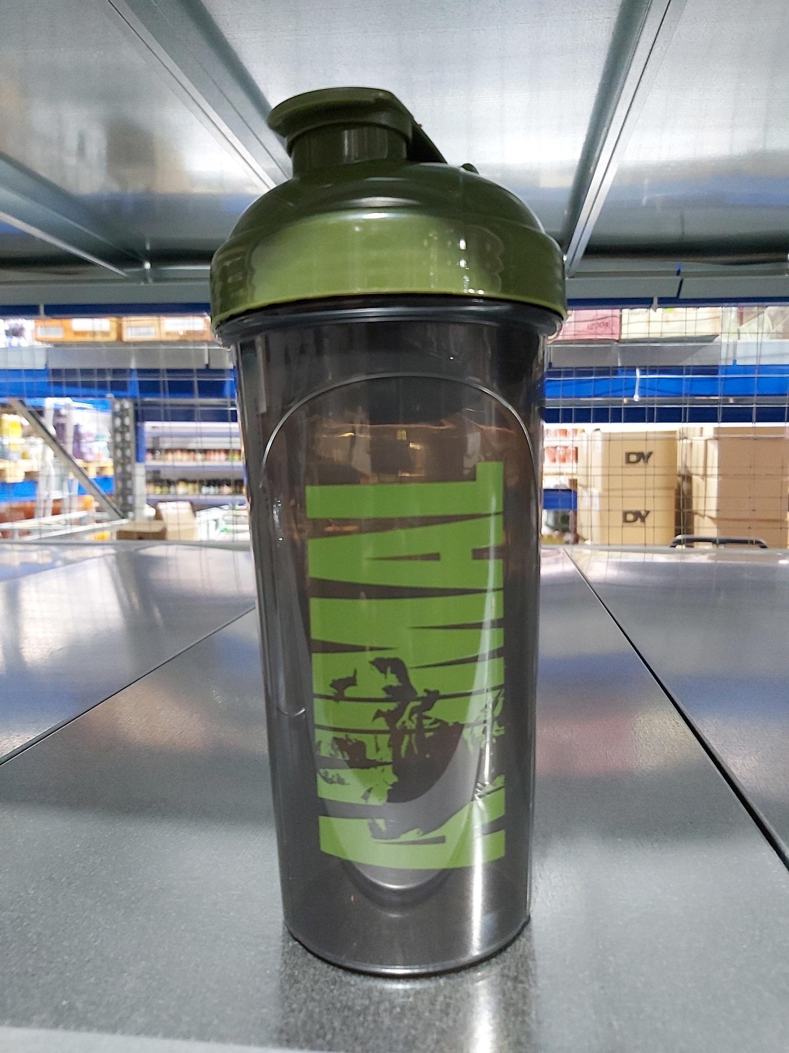 Universal Animal Shaker Military Green 700 ml